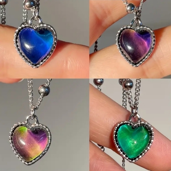 ☆Heart Shape Mood Necklace Temperature Sensitive Color Changing Necklace☆ - Picture 4 of 8